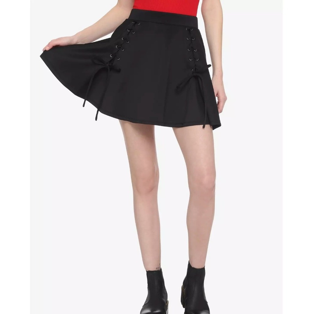 Hot Topic Black Lace Up Skater‎ Skirt Size Punk SM